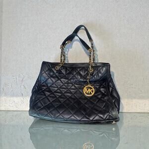 Michael Kors Susannah Large Black Quilted Leather Tote Bag Gold Chain Shoulder